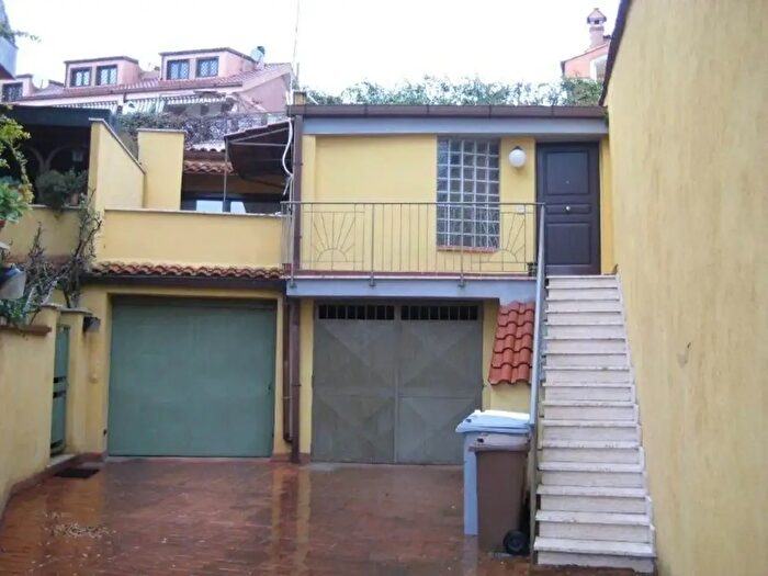 Appartamento bilocale in vendita in Via Appiano, Guidonia Montecelio