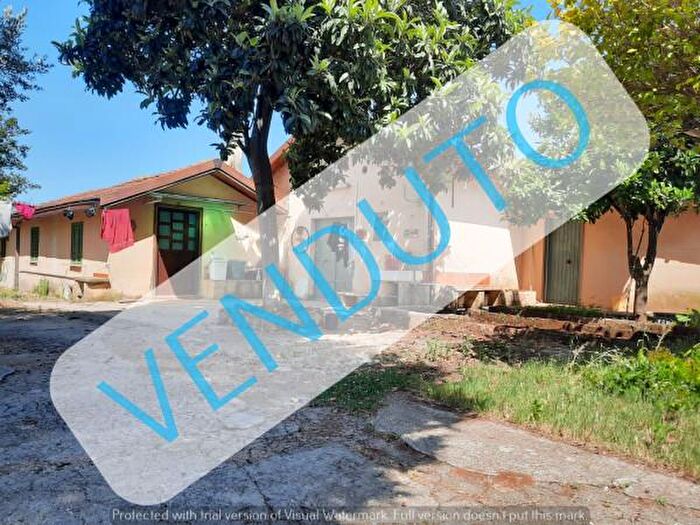 Casa bilocale in vendita in Via Colle Santa Maria, Velletri