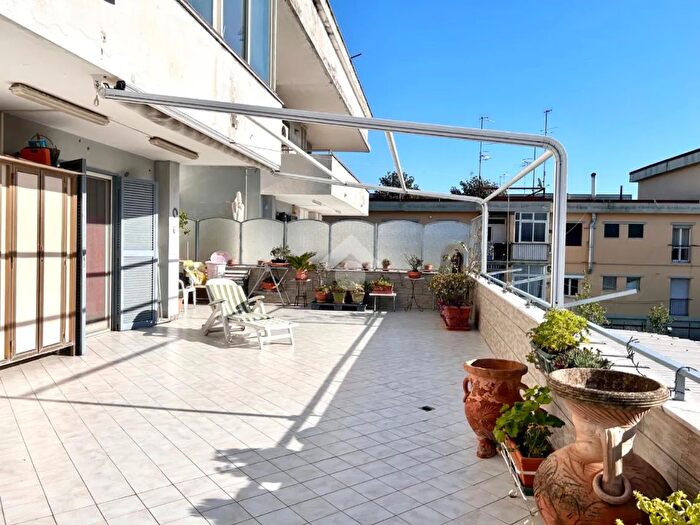 Appartamento quadrilocale in vendita in Corso Europa, Villaricca