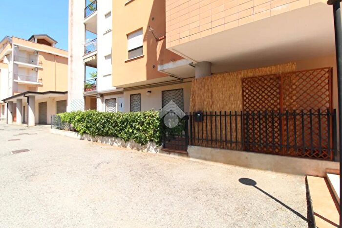 Appartamento trilocale in vendita in Via Trento, Montalto Uffugo