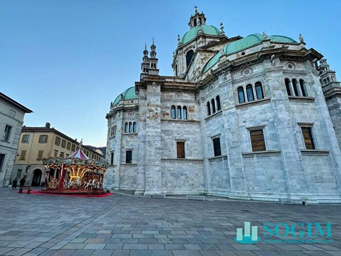 Appartamento bilocale in vendita in Via Lambertenghi, Como