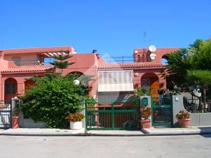 Casa quadrilocale in vendita in Strada dello Schiamante, Bari