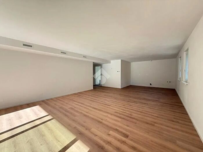 Appartamento quadrilocale in vendita in Viale Verona, Trento