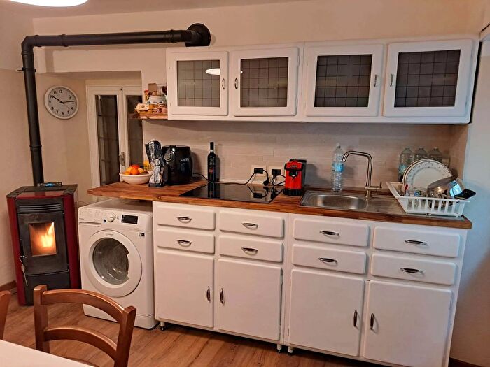 Casa quadrilocale in vendita in Canossa