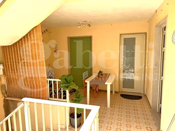 Appartamento quadrilocale in vendita in Via delle Palme, Santa Croce Camerina