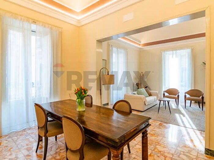 Appartamento con 7 locali in vendita in Via Luigi Capuana, Catania