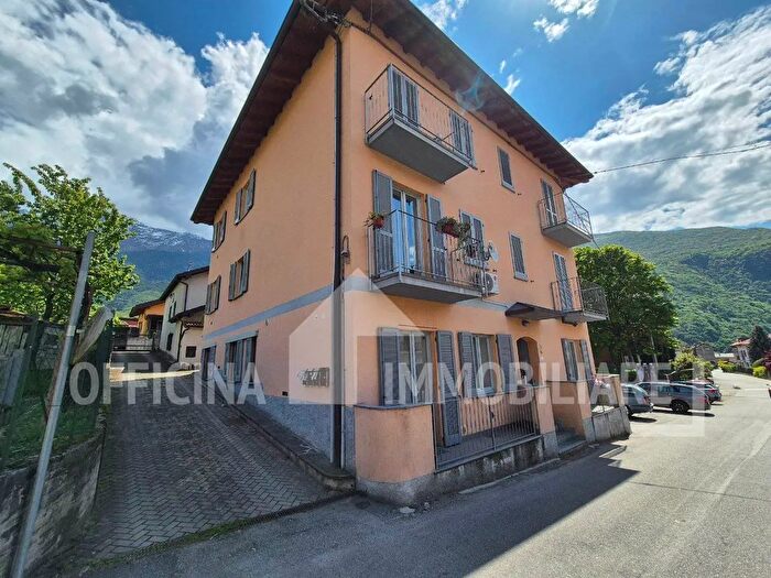 Appartamento trilocale in vendita in Via Laghetto, Colico