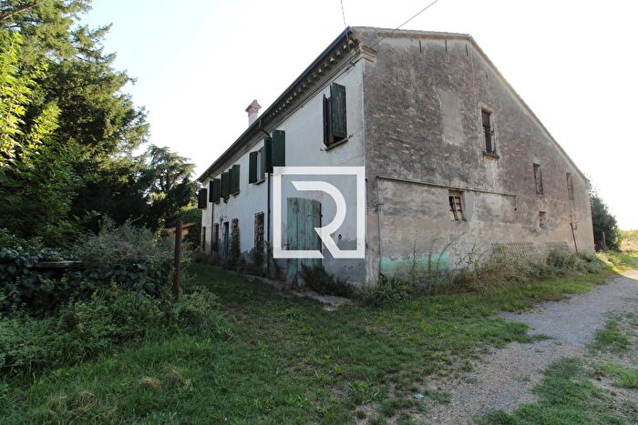 Casa in vendita in Via Santerno Ammonite Ravenna, Ravenna