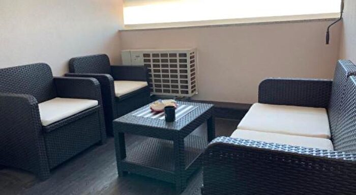 Appartamento con 5 locali in vendita in Via Ufente, Latina