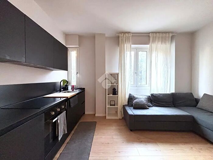 Appartamento bilocale in affitto in Viale Lucania, Milano