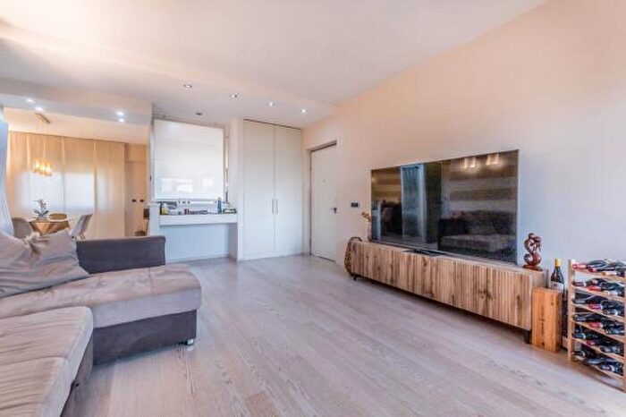 Appartamento trilocale in vendita in Via Budapest, Latina