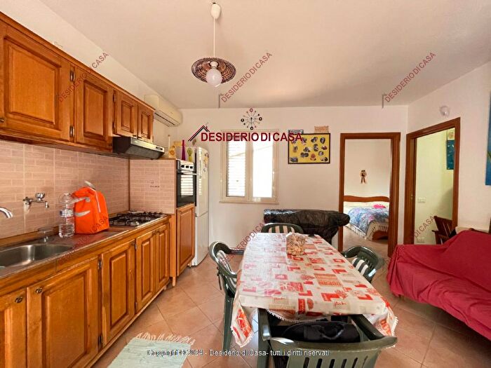 Casa trilocale in vendita in Viale S Francesco Piana Calzata Pa Italia, Campofelice Di Roccella