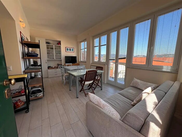 Appartamento trilocale in vendita in Lerici