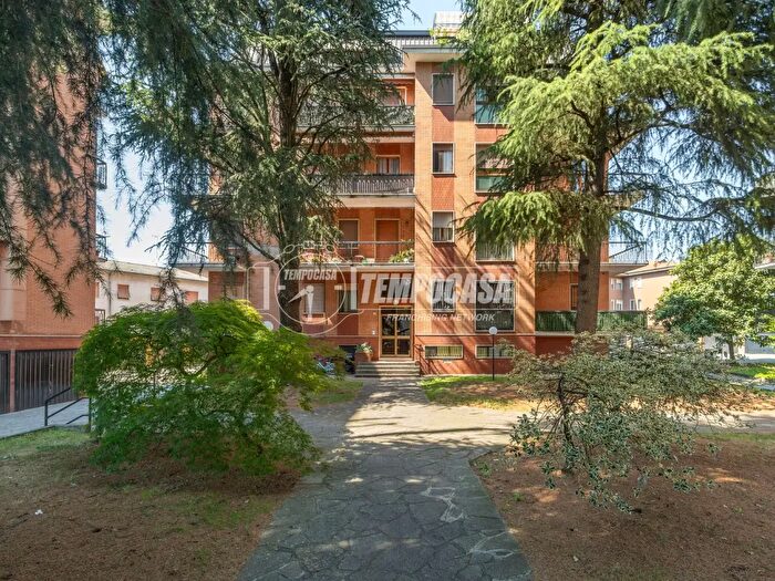 Appartamento trilocale in vendita in Via Sabotino, Melzo