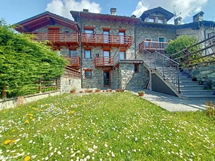 Appartamento bilocale in affitto in Emarese