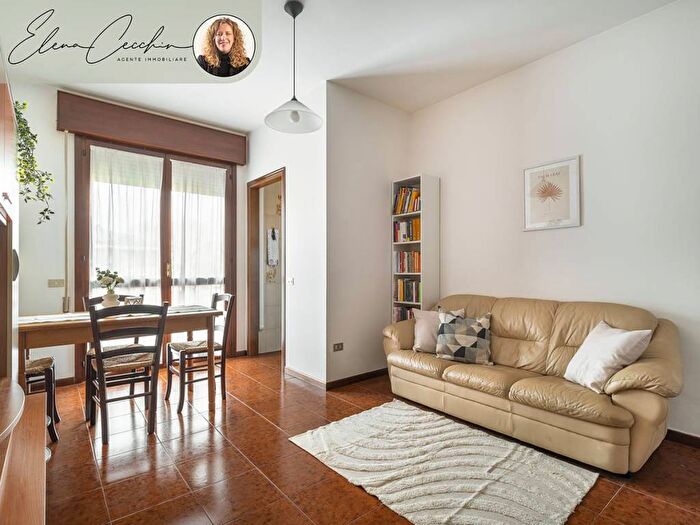 Appartamento monolocale in affitto in Via Montebelluna, San Lazzaro Ghirada, Treviso
