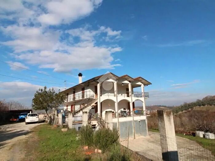 Casa con 5 locali in vendita in Via Sp, Bellante