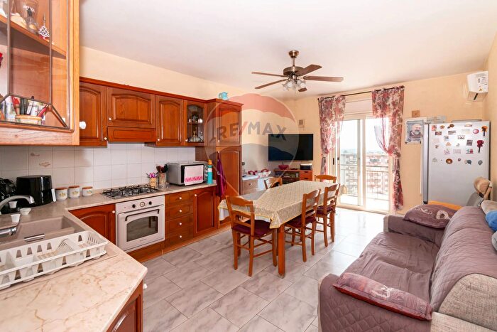 Appartamento con 7 locali in vendita in Viale Bummacaro, Catania