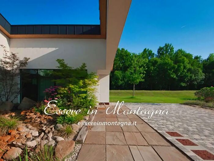 Casa con 11 locali in vendita in Nonantola