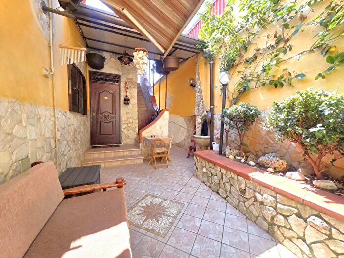 Appartamento bilocale in vendita in Via S Benedetto, Casoria