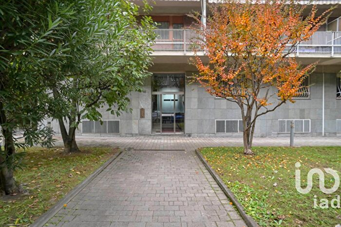 Appartamento trilocale in vendita in Via Pergolesi, Torino