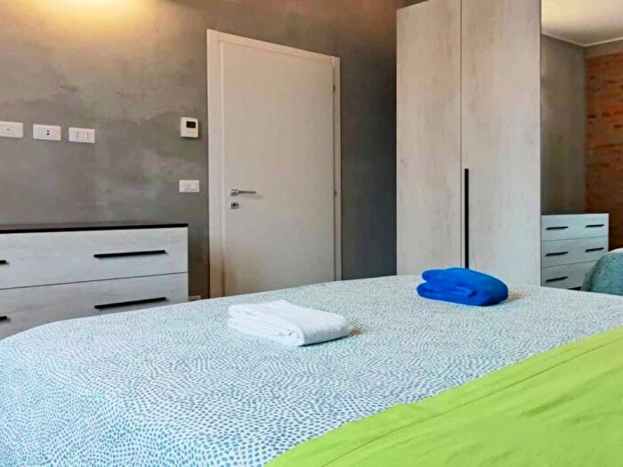 Appartamento bilocale in affitto in Via San Basilio, Greco Segnano, Milano