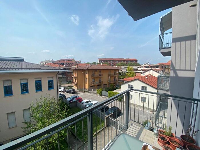 Appartamento bilocale in affitto in Via Ambrogio, Borgo Piave Corso Europa Zona Ferrero, Alba