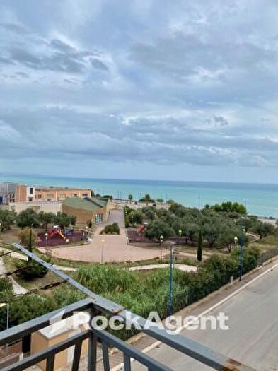 Appartamento con 6 locali in vendita in Via Cesare Pavese, Sciacca