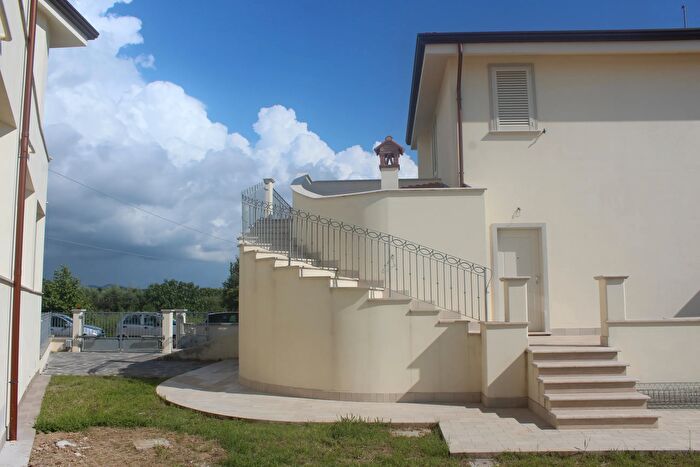Casa trilocale in affitto in Camaiore