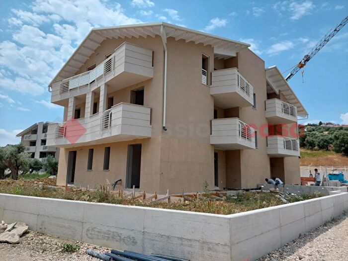 Appartamento trilocale in vendita in Via Ricci Snc, Tortoreto