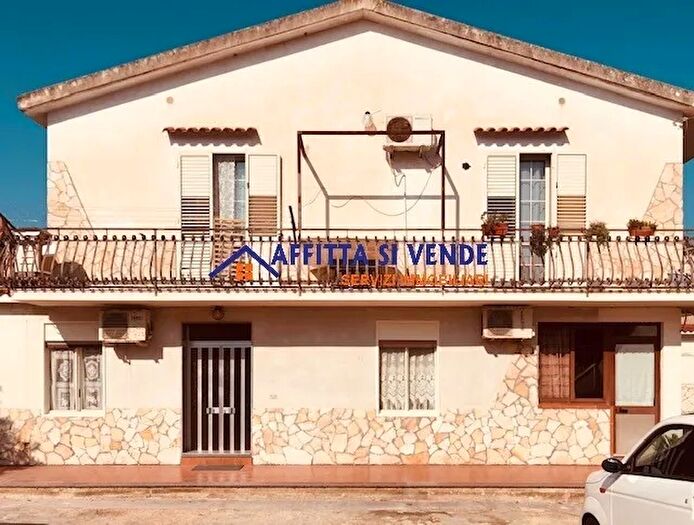 Casa con 6 locali in vendita in Via Beato Federico Campisano, Siracusa