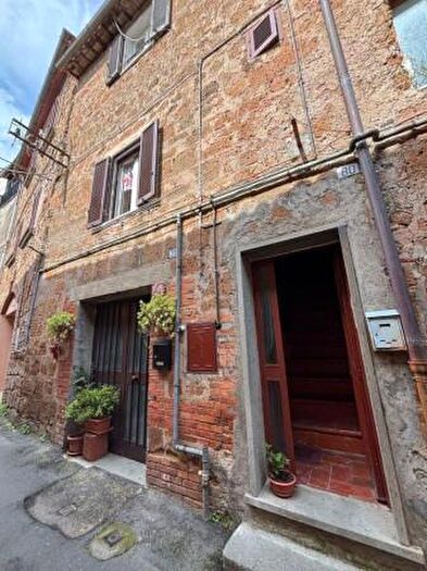 Appartamento quadrilocale in vendita in Via Oriolo, Acquapendente