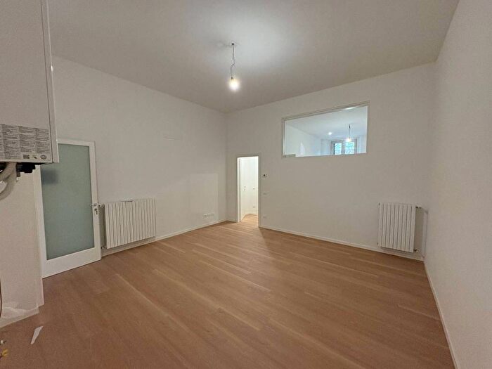 Appartamento trilocale in affitto in Corso Giuseppe Mazzini, Braila Stazione, Lodi