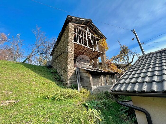 Casa trilocale in vendita in Frazione Polpresa Giet, Viu