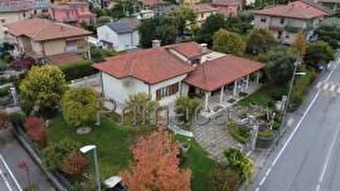 Casa con 7 locali in vendita in Via a Pavesi, Cavaion Veronese