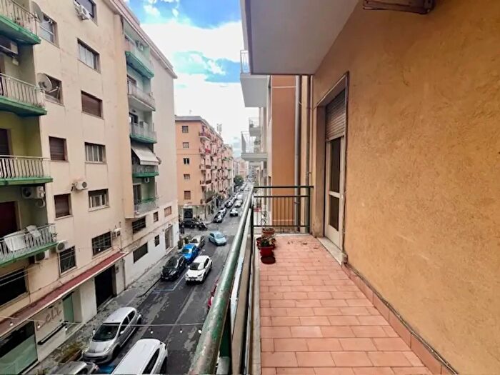 Appartamento quadrilocale in vendita in Via Monfalcone, Catania