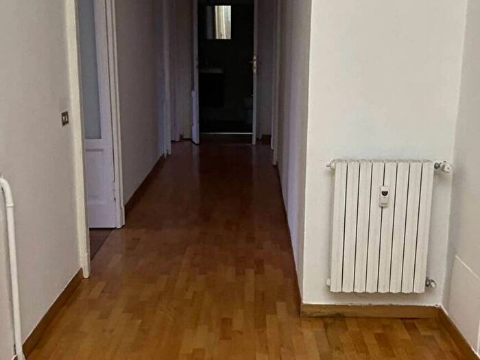 Appartamento con 5 locali in affitto in Via Gustavo Modena No Number, Indipendenza, Milano