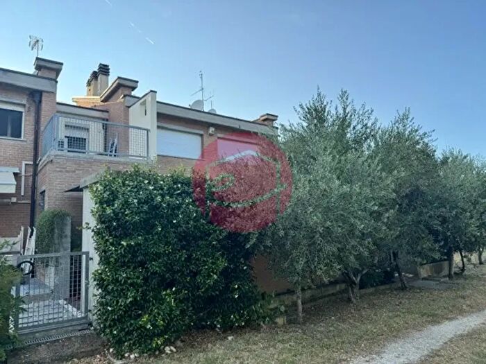 Casa quadrilocale in vendita in Via dell'Argilla, Santarcangelo Di Romagna
