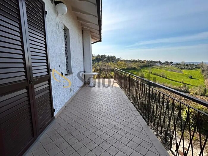 Appartamento quadrilocale in affitto in Via Santa Cristina, Rimini