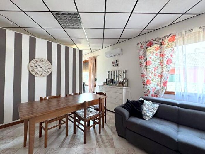 Appartamento quadrilocale in vendita in Via Roma, Porto Viro