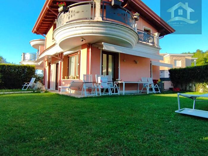 Casa con 6 locali in affitto in Via SantAnna, Padenghe sul Garda