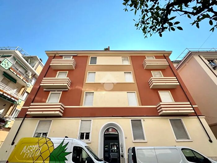 Appartamento trilocale in vendita in Corso Dante Alighieri, Alassio