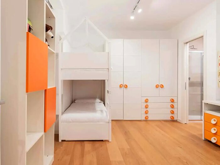 Appartamento monolocale in affitto in Via della Moscova, Milano