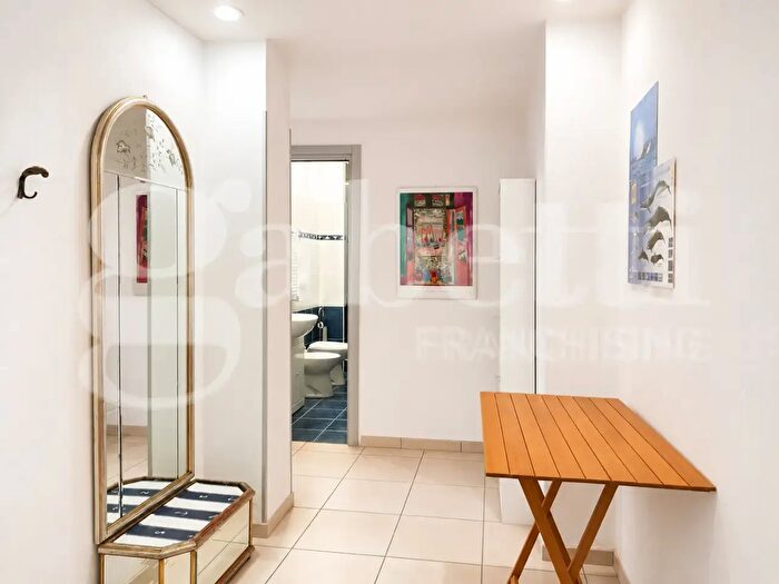 Appartamento bilocale in vendita in Via Val del Ponte, Sanremo