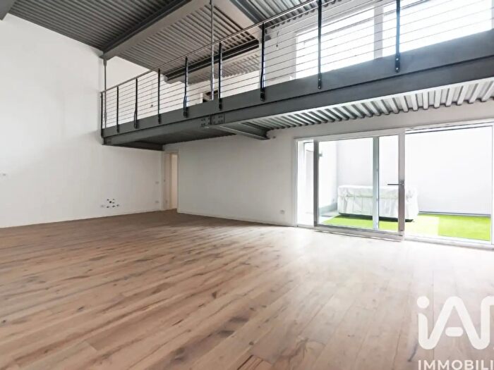 Appartamento trilocale in vendita in Via Monte Altissimo, Milano