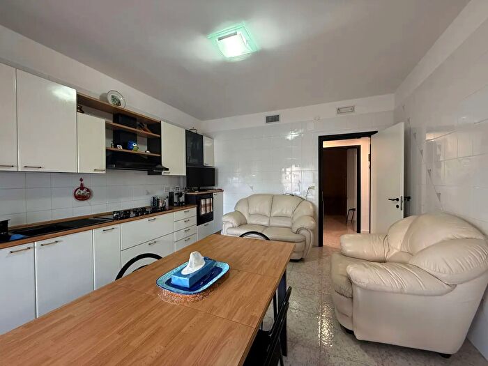 Appartamento con 5 locali in vendita in Via Pico della Mirandola, Montescaglioso