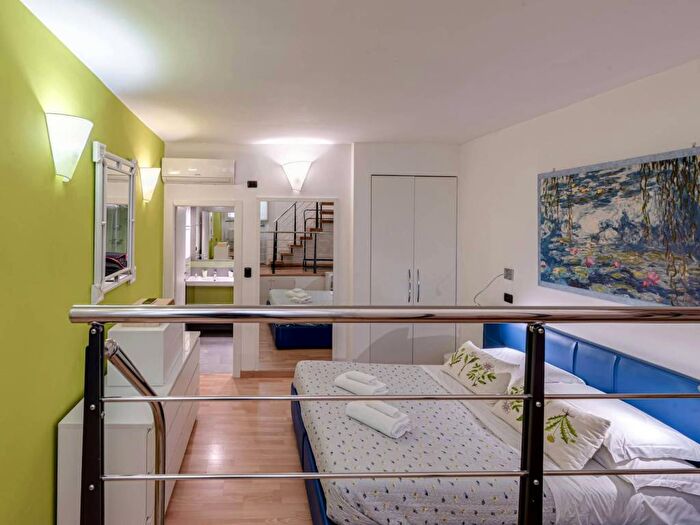 Appartamento monolocale in affitto in Via Ricasoli, Duomo, Firenze