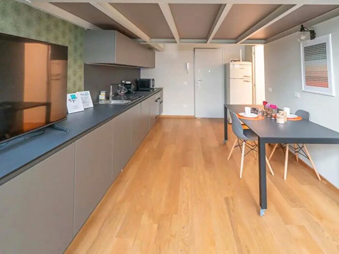 Appartamento monolocale in affitto in Via Lambro, Milano