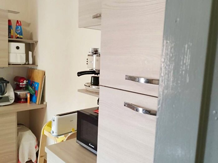 Appartamento trilocale in affitto in Via Achille Grandi, Centro, Muggiò