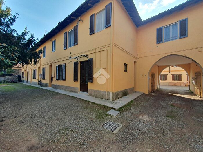 Appartamento monolocale in vendita in Via Roma, Cassinetta Di Lugagnano